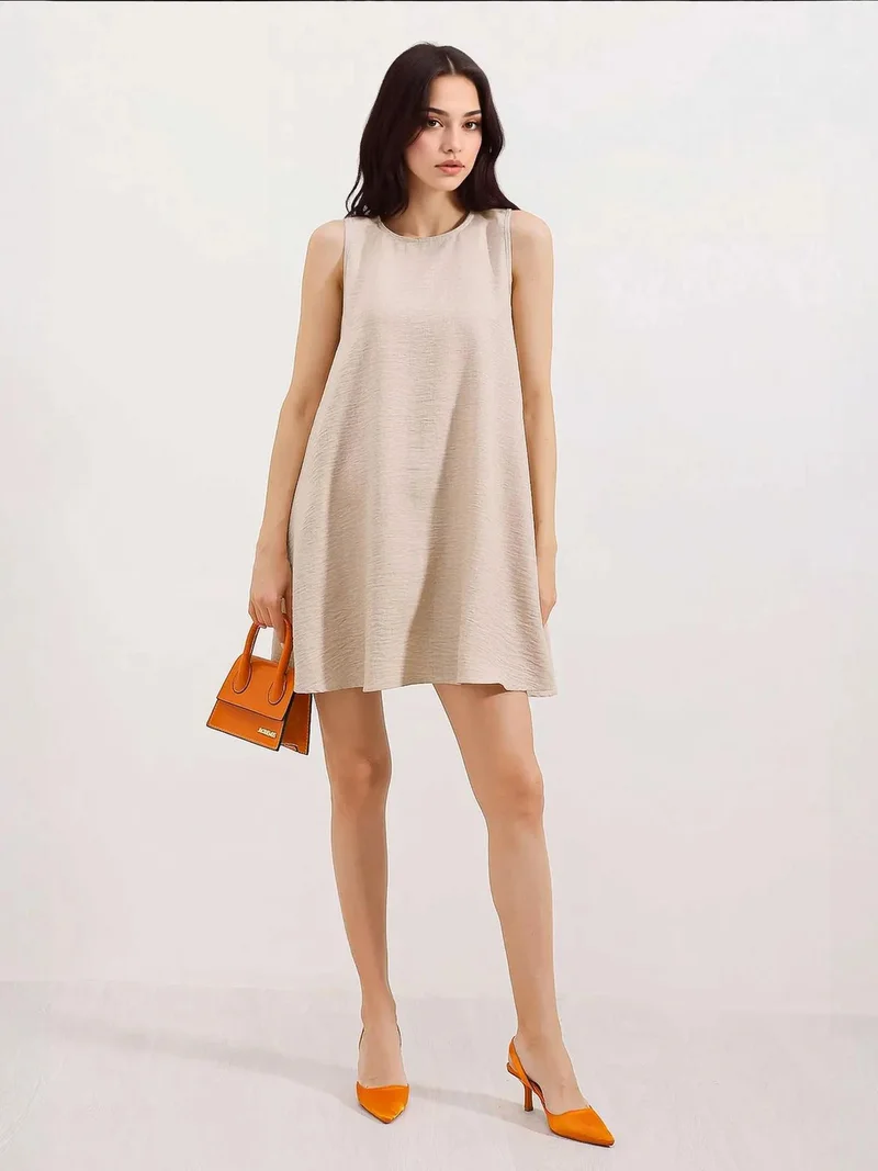 بيغ دارت فستان قصير بقصة حرف  من مزيج الكتان