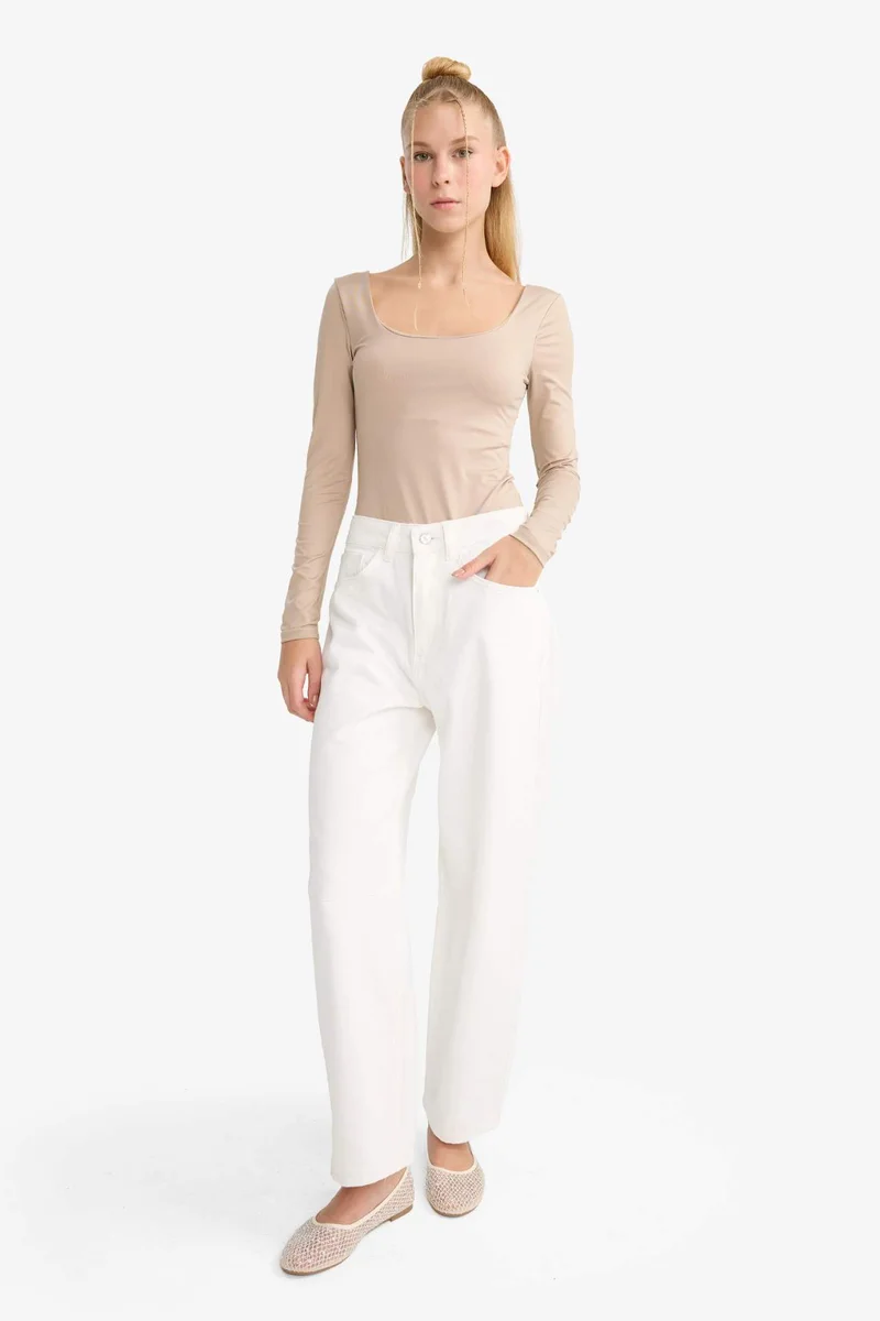 ديفاكتو U-Neck Long Sleeve Snap Bodysuit