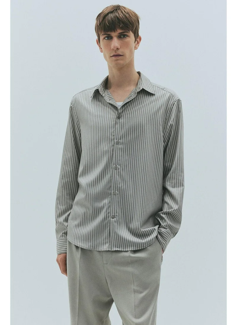 اتش اند ام قميص بقصة عادية