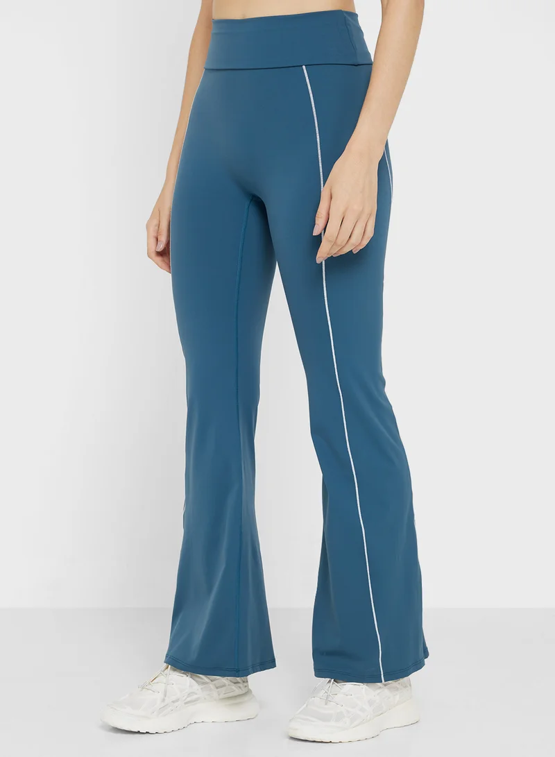 فورورد Mid Rise Seamless Flared Leggings
