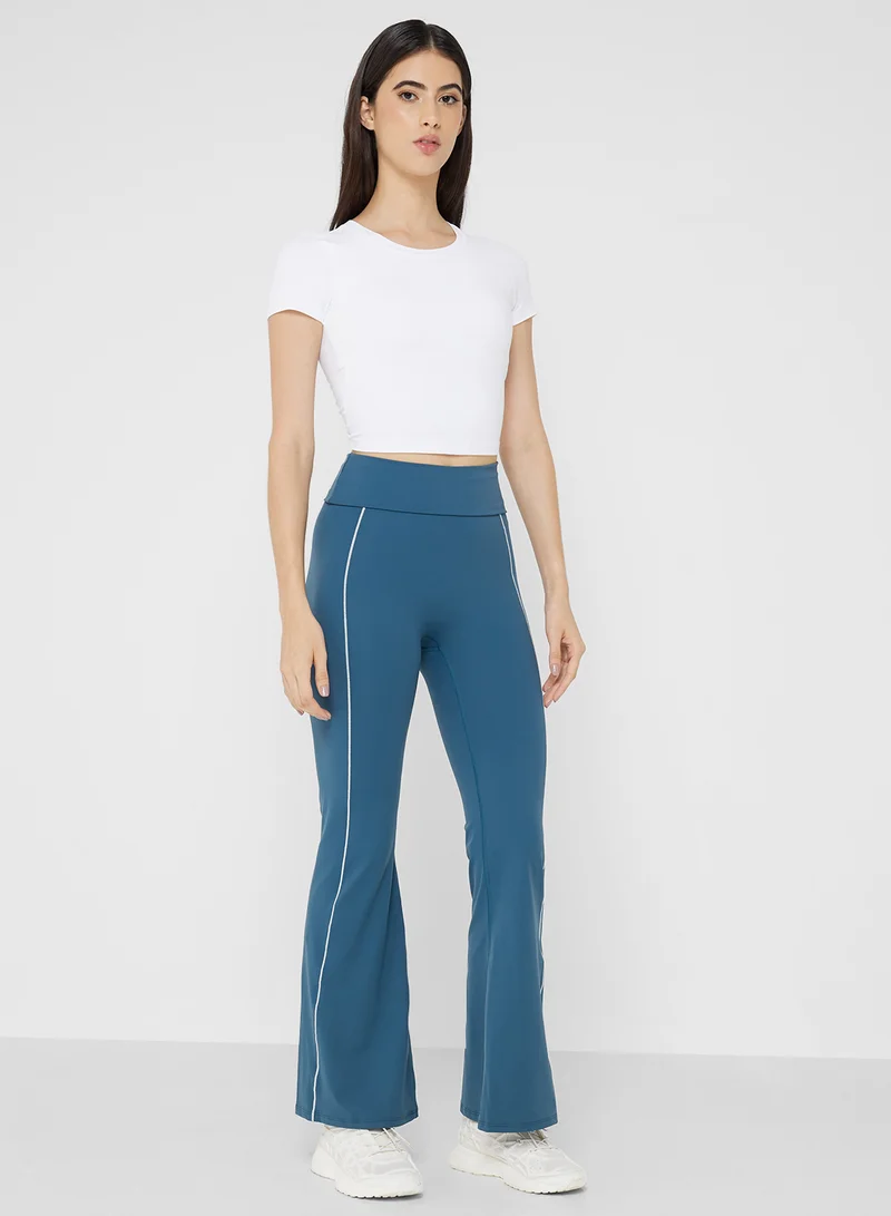 فورورد Mid Rise Seamless Flared Leggings