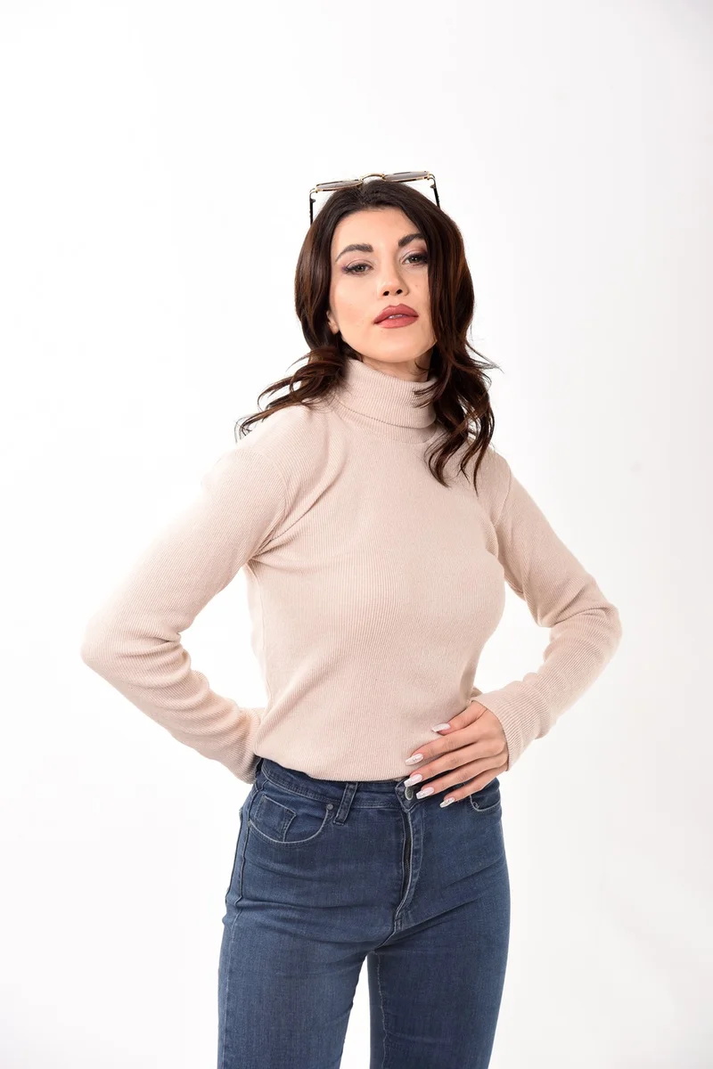 بيليفانتي كولكشن Women's Turtleneck Turtleneck Slim Fit Sweater Beige