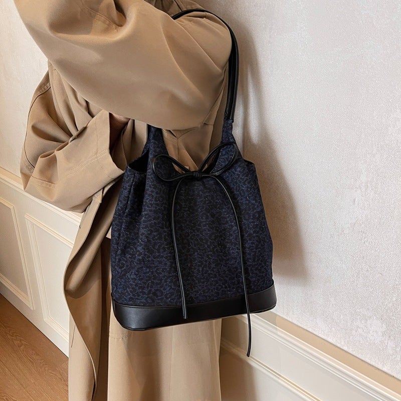 Urban Leopard Print Large Capacity Denim Bag Women'S College Style Tote Bag Casual Shoulder Bag Bucket Bag - Image 3