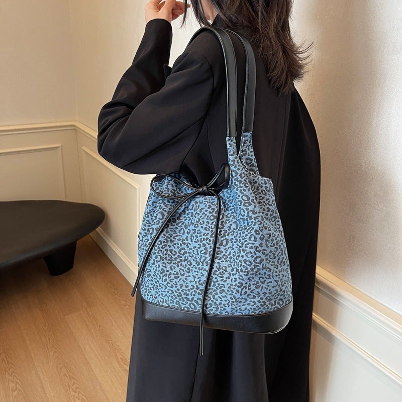 Urban Leopard Print Large Capacity Denim Bag Women'S College Style Tote Bag Casual Shoulder Bag Bucket Bag - Image 4