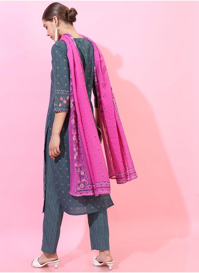 Vishudh - Women Green Floral Printed Cotton Kurta Set with Dupatta by Styli - Image 1