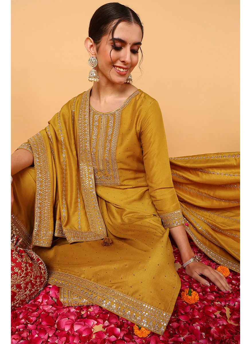 زيري سوق Mustard Silk Blend Solid Embroidered 3-Piece Kurta Set