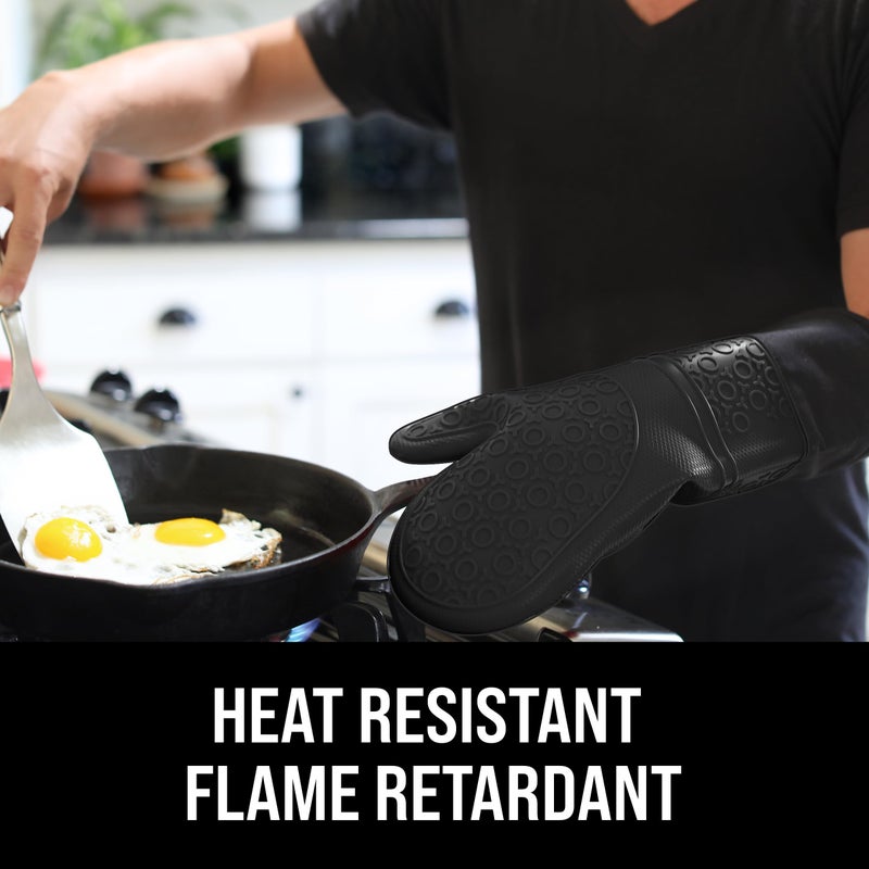 HOMWE BPA-Free Silicone Oven Mitts Ultra Heat Resistant up to 500Â°F - Oven Mitts with Thick Cotton Liner - Long Slip Resistant Pot Holders, Flexible Oven Gloves - Black 14.7 - Image 3
