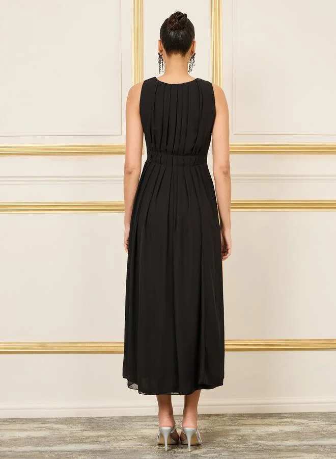 ستايلي Embellished Waist Pleated A-Line Maxi Dress