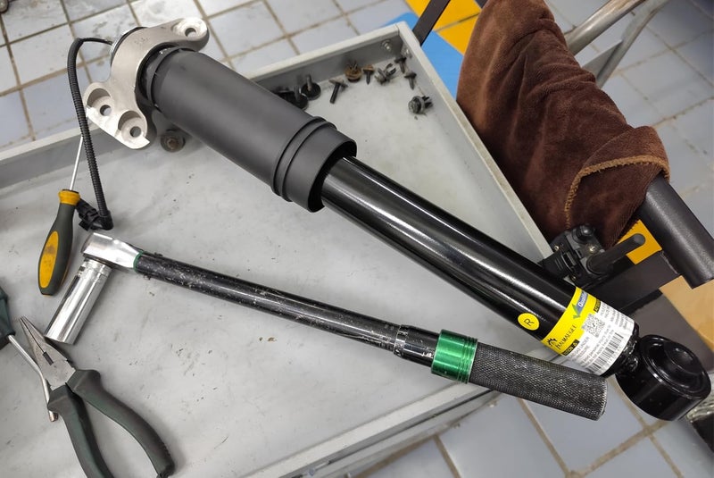 Kalmaegee Rear Shock Absorber Struts for Cadillac - Image 4