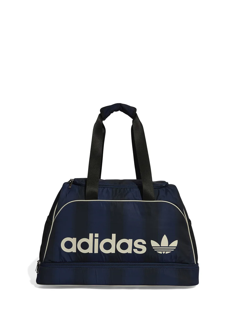 اديداس اوريجينالز Football Inspired Large Gymbag