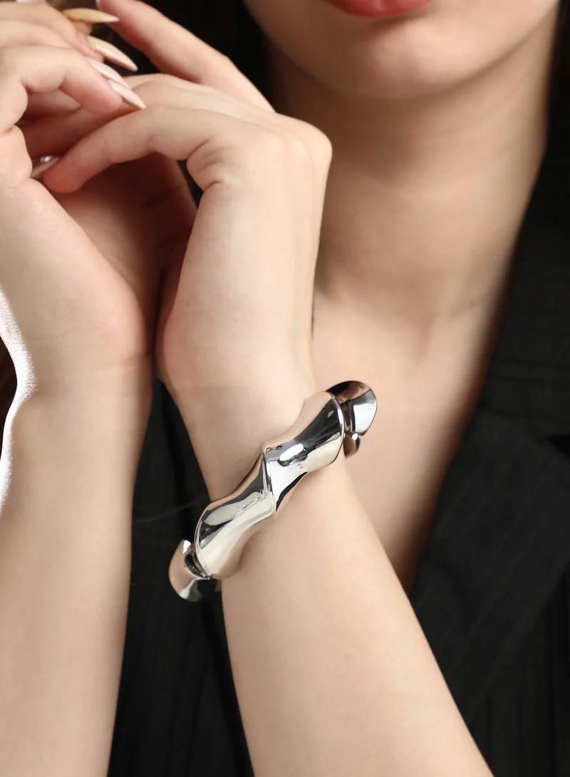 SOHI  Sculptural Wavy Bangle  | Best Price UAE