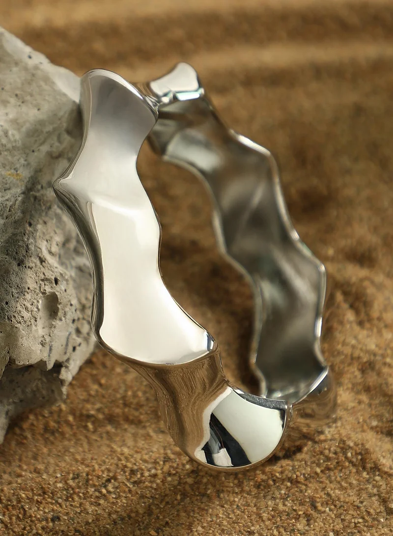Sculptural Wavy Bangle
