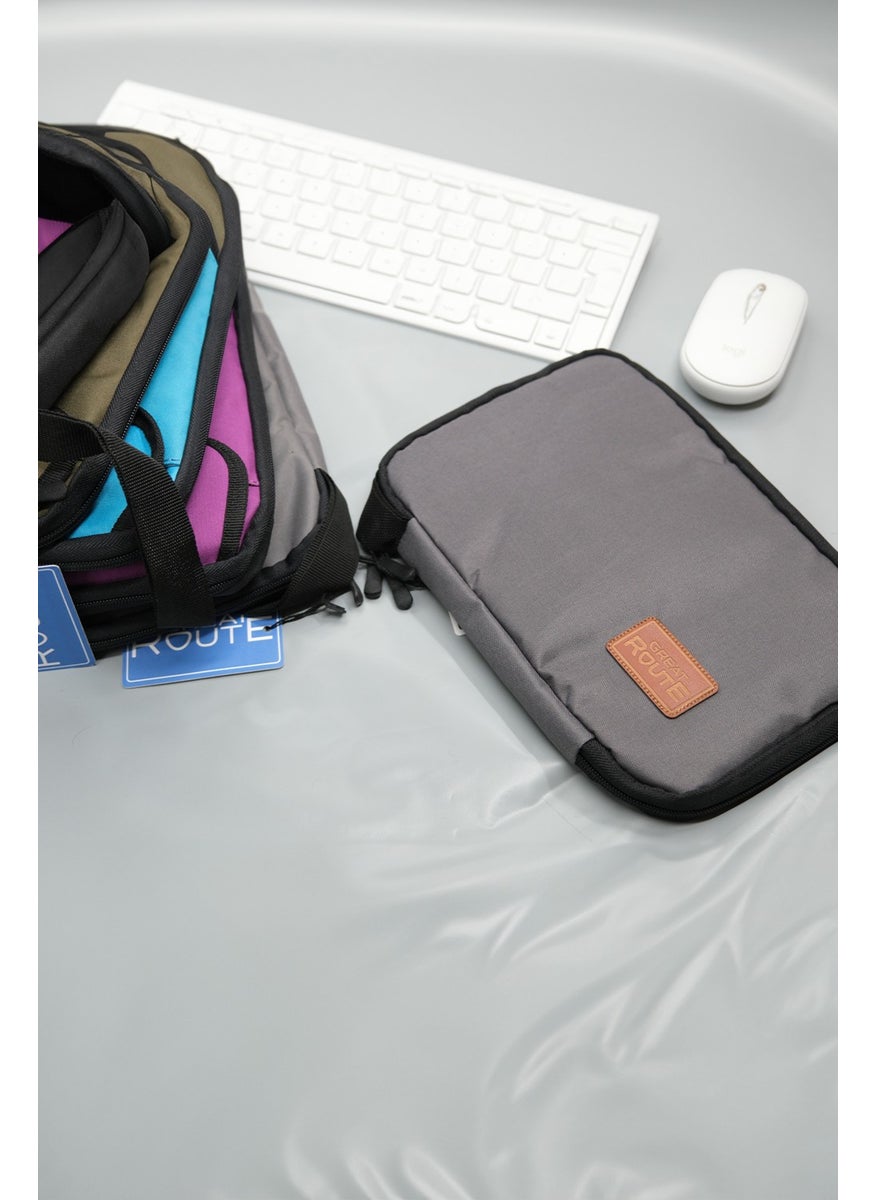 Travel Makeup and Cable Organizer 7" Tablet Bag - pzsku/ZB950DAAC3CD2EAE455BEZ/45/_/1741265003/3b5a1b31-373d-4789-8215-b0ec18ac13dc