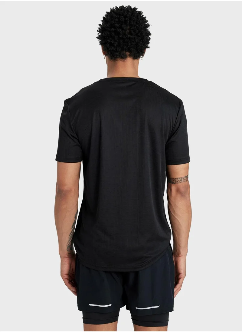 ديفاكتو Defactofit Slim Fit Crew Neck Heavy Fabric T-Shirt