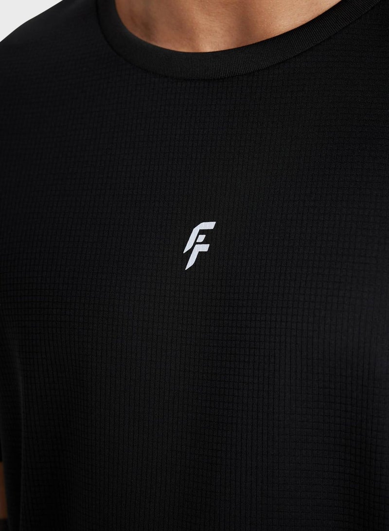 DeFacto Defactofit Slim Fit Crew Neck Heavy Fabric T-Shirt - Image 4