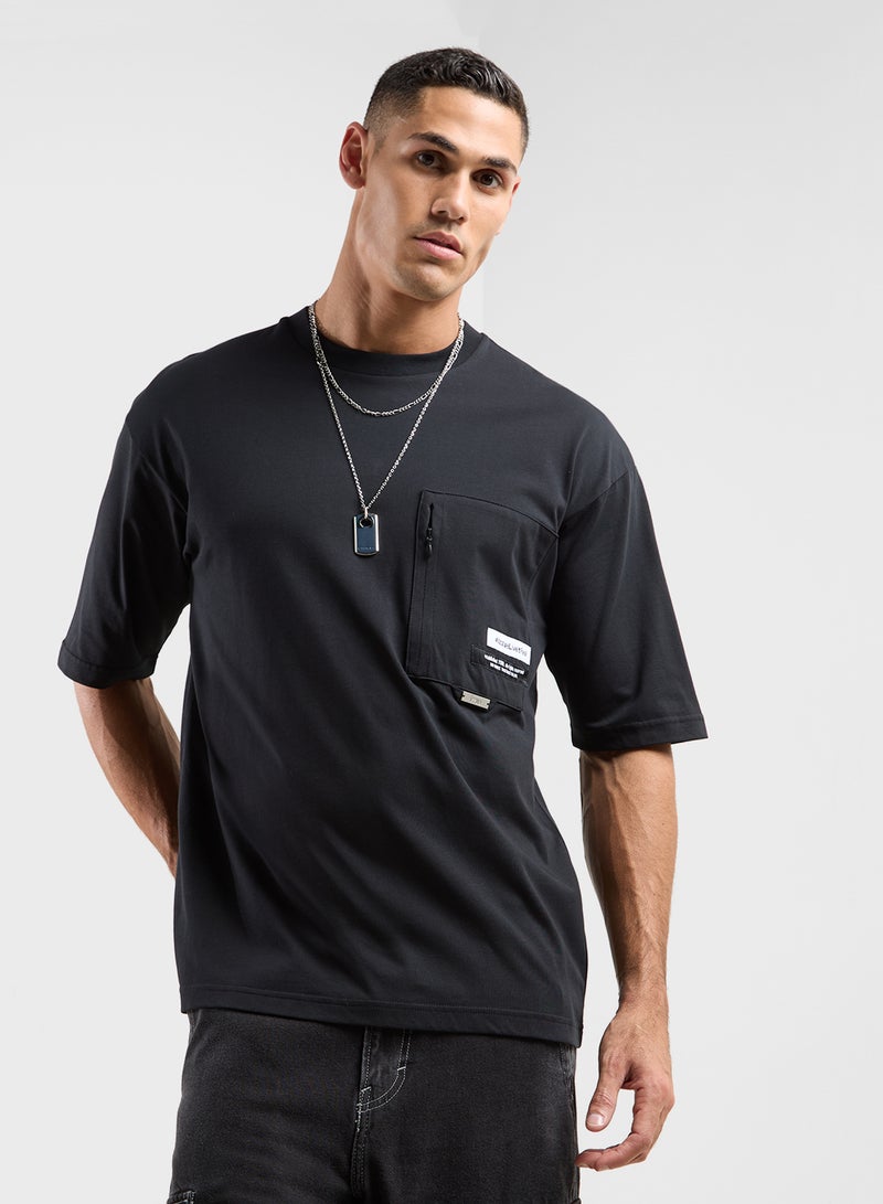 izzue Embroidery T-Shirt - Image 1