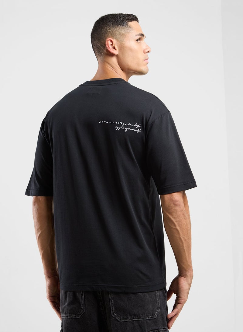 izzue Embroidery T-Shirt - Image 2