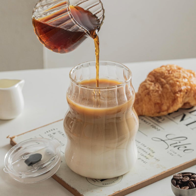 KEMORELA Ribbed Glass Cups with Lids and Straws â€“ Unique Glasses for Iced Coffee, 18oz Vintage Design, Ideal Wavy Coffee Cups with Straws, Bubble Glass Aesthetic, Clear Ribbed Glasses - Image 4