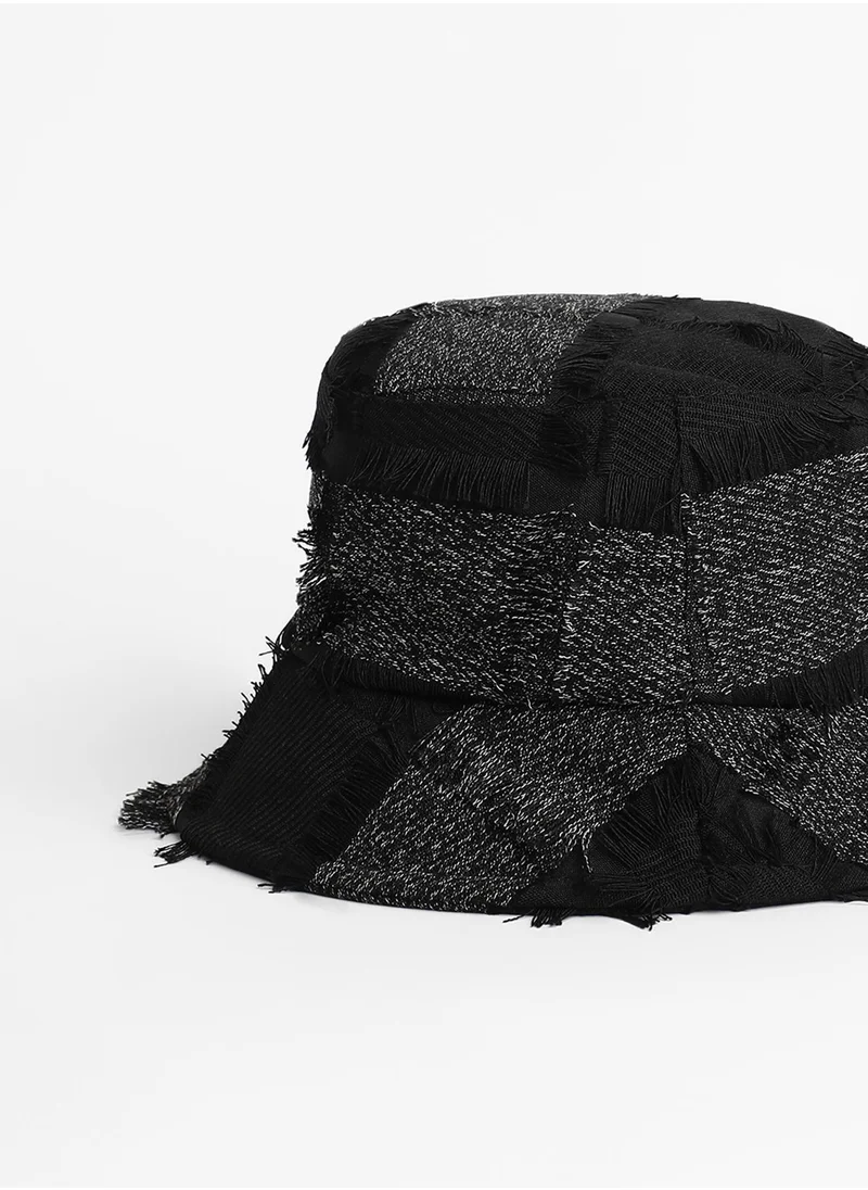 صوص هاوت Distressed Bucket Hat - Midnight Black