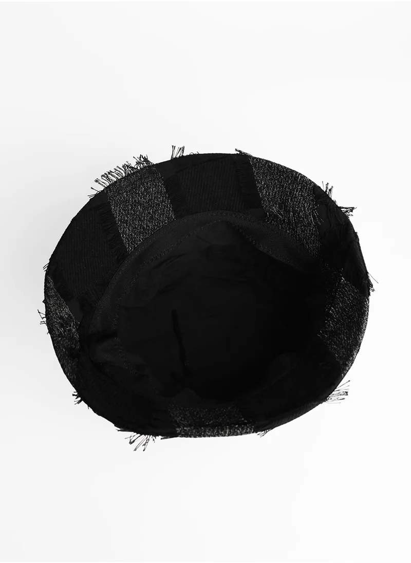 صوص هاوت Distressed Bucket Hat - Midnight Black