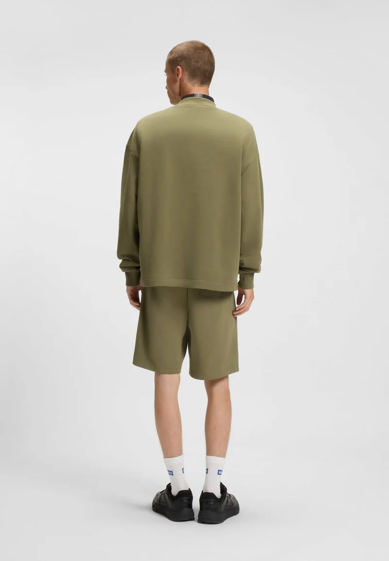 هوجو سويت شيرت قطن تيري بملصق شعار أزرق