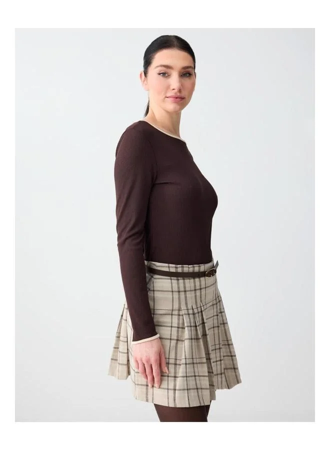 Jimmy Key Bitter Coffee Straight-Cut Long Sleeve Boat Neck Knit Blouse.