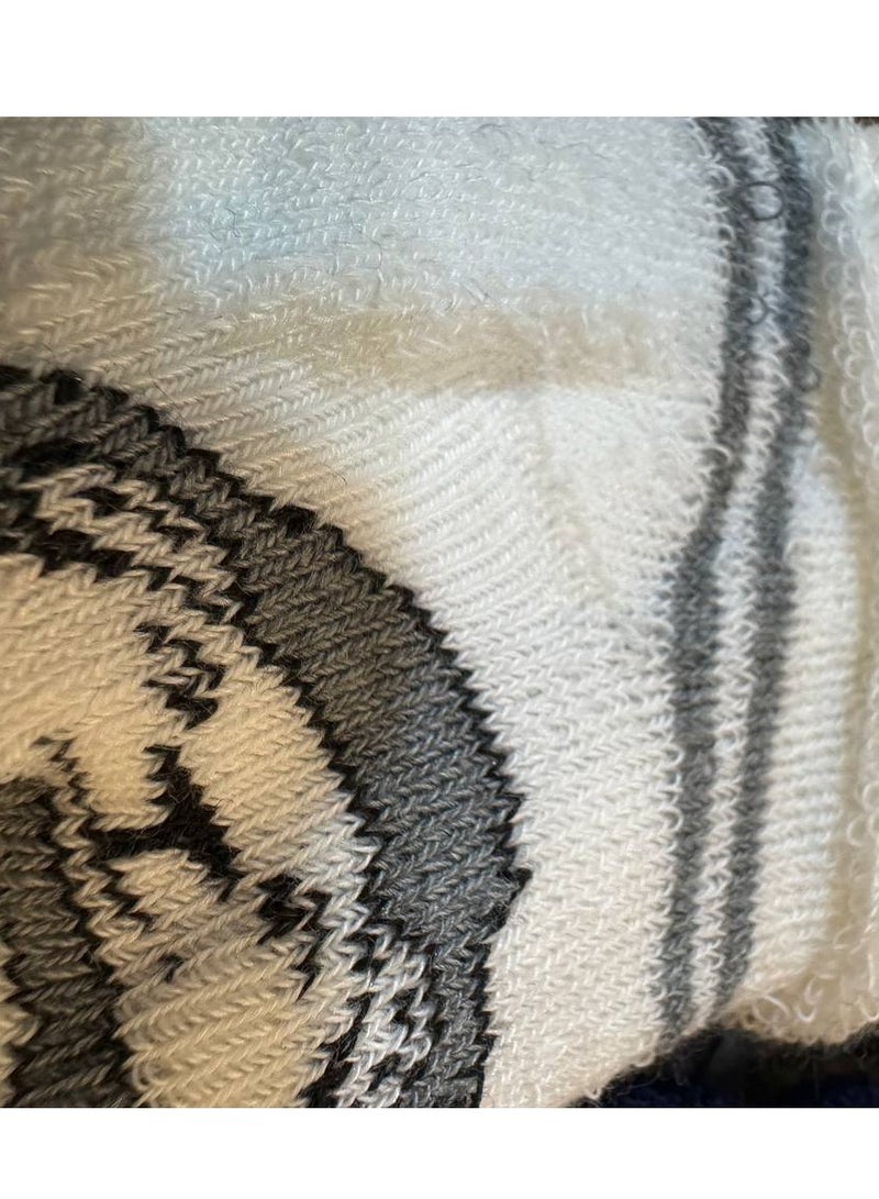 مجموعه من 3 شرابات مبطنه لحديثي الولاده  الوان مختلفه - Image 3