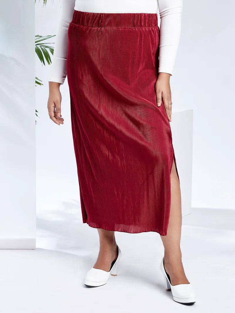 جلو باص جوب جلوبلس نسائي ماروني بكسرات أكورديون وفتحات جانبية مقاس كبير تنورة ماكسي مستقيمة