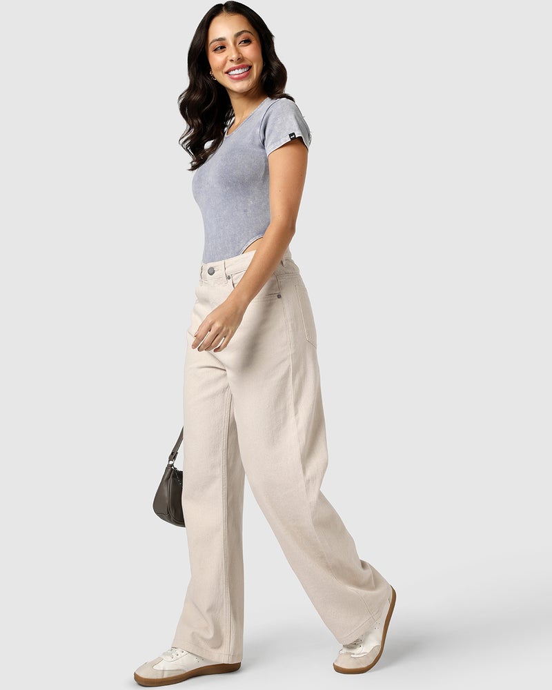 bewakoof Women's Off White Straight Fit Jeans - Image 4