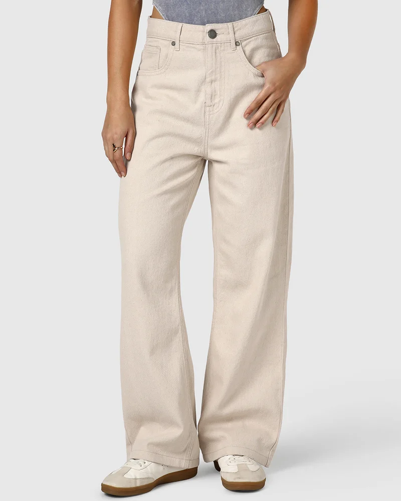 bewakoof Women's Off White Straight Fit Jeans