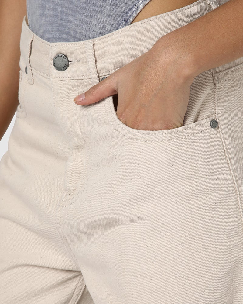 bewakoof Women's Off White Straight Fit Jeans - Image 5