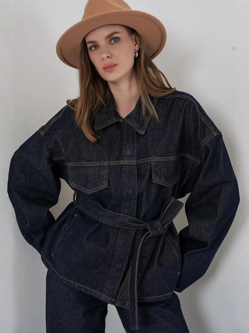 بيغ دارت طقم جينز  بجاكيت مفصل بجيوب وبنطلون مستقيم الأرجل