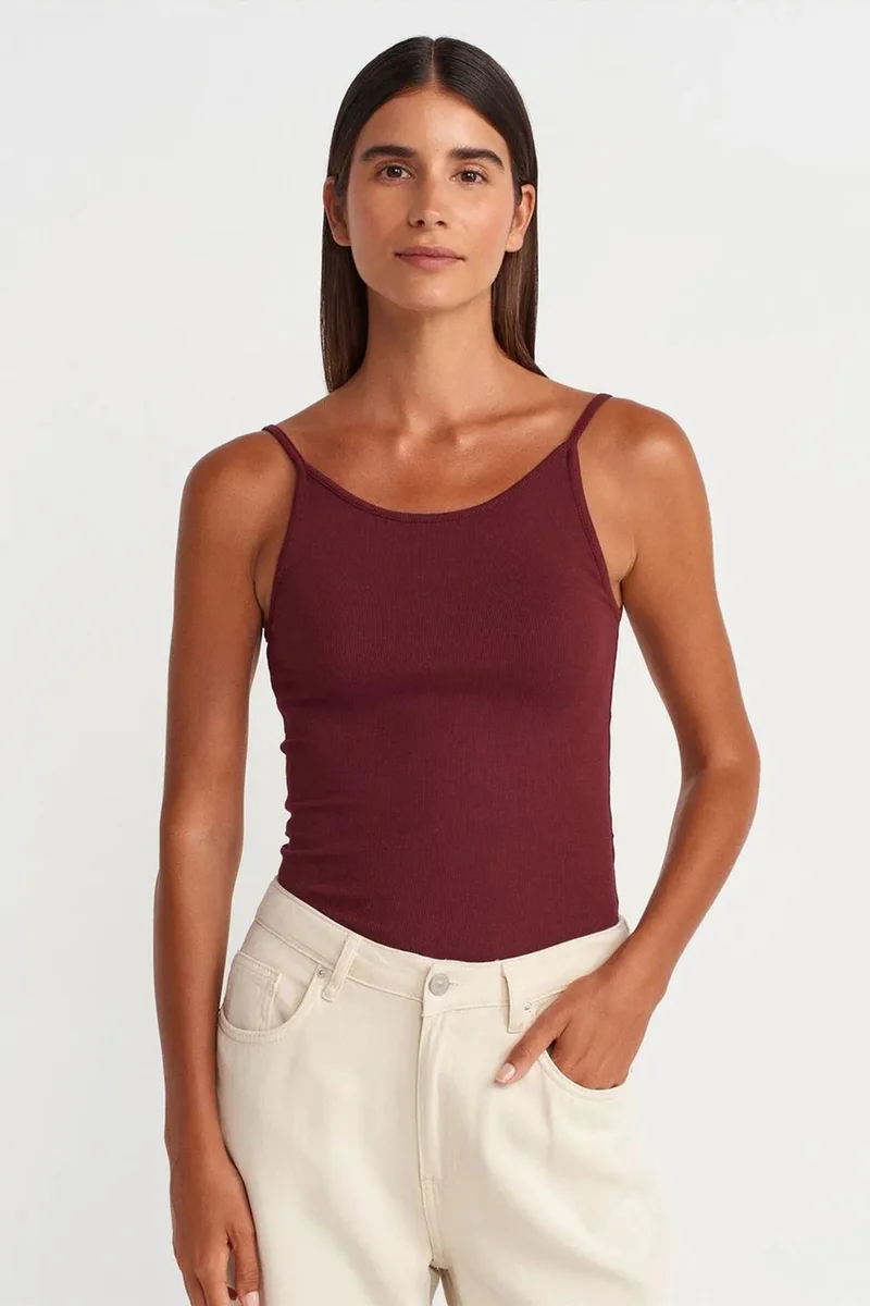 DILVIN Ribbed Sleeveless Slim Fit Blouse