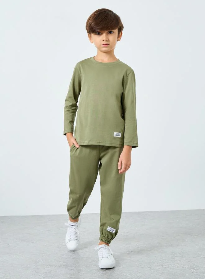 Styli Styli Boys Green Long Sleeve T-Shirt and Joggers Set