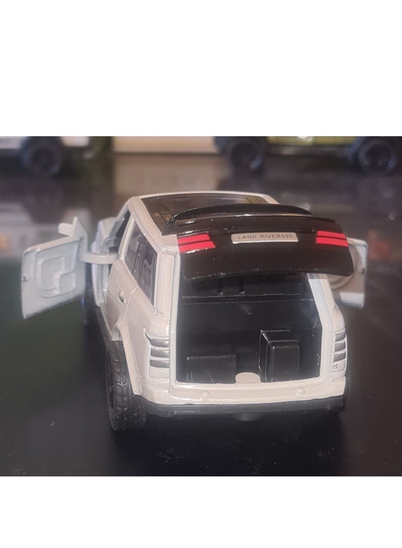 Range Rover DIE CAST/LIGHT/DOOR OPEN - Image 4