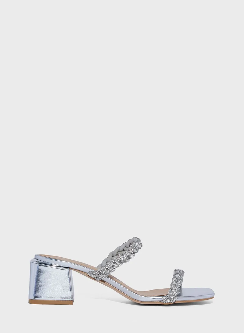ترافل من نمشي Double Diamante Braid Strap Sandal
