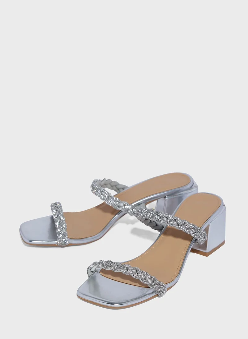ترافل من نمشي Double Diamante Braid Strap Sandal