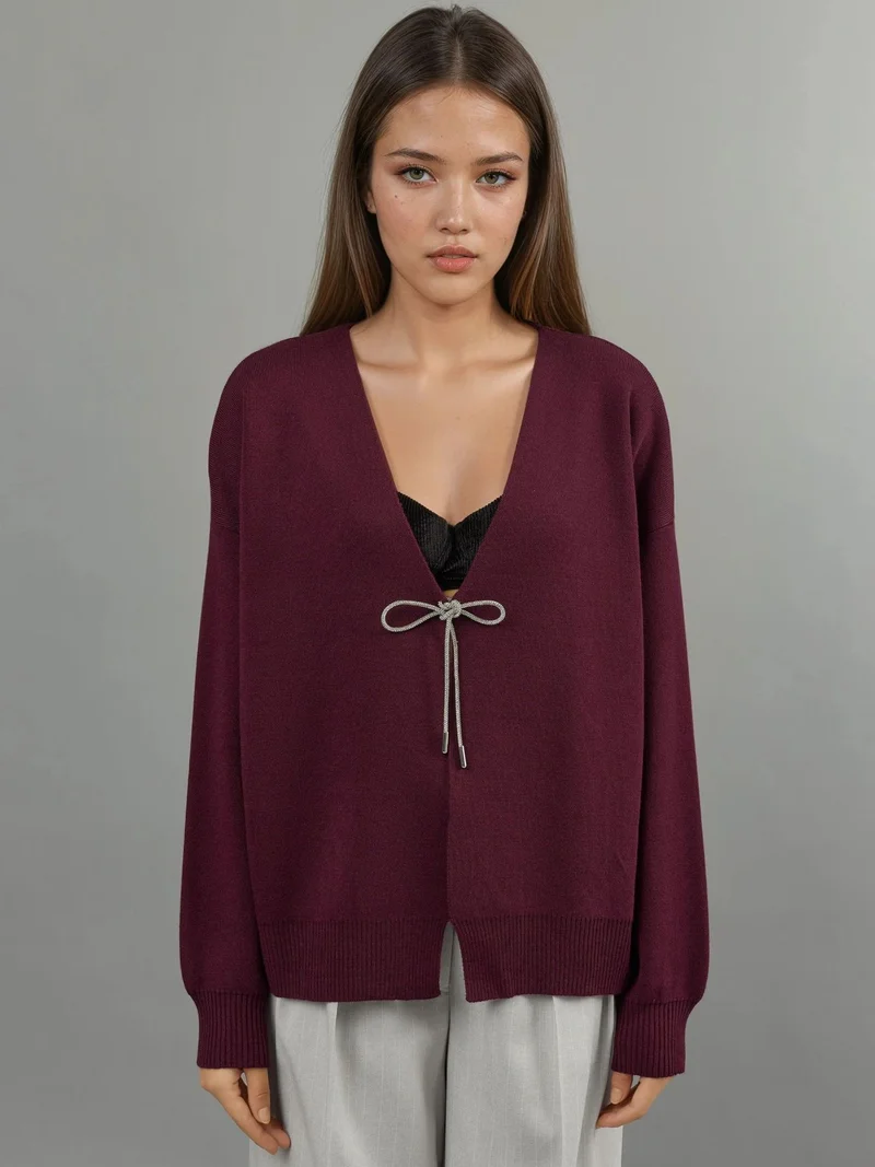 هيكاب كارديجان محبوك بياقة على شكل حرف  وتفاصيل فيونكة