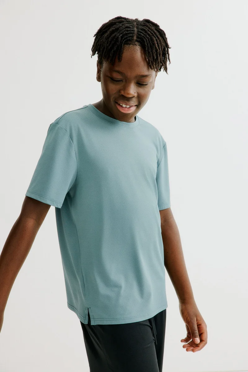 اتش اند ام بلوزات رياضية بتقنية دراي موف™ - عبوة من قطعتين