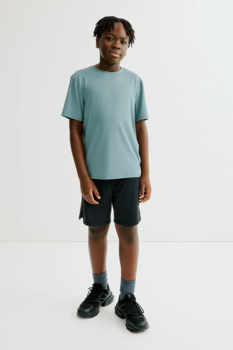 اتش اند ام بلوزات رياضية بتقنية دراي موف™ - عبوة من قطعتين