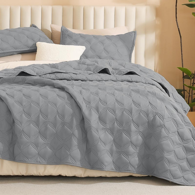 Litanika Litanika California King Quilt Bedding Set  Medium Grey Oversized Lightweight Comforter Bedspreads & Coverlets  Boho Farmhouse Bedding Cover Bed Decor All Season  3 Pieces (1 Quilt  2 Pillowcases)  - Image 1