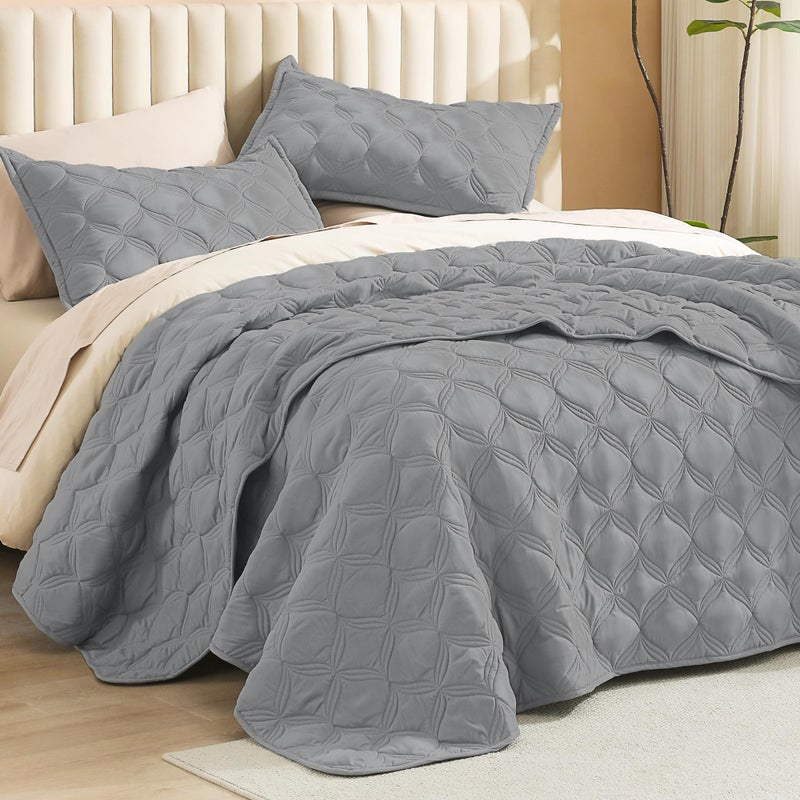 Litanika Litanika California King Quilt Bedding Set  Medium Grey Oversized Lightweight Comforter Bedspreads & Coverlets  Boho Farmhouse Bedding Cover Bed Decor All Season  3 Pieces (1 Quilt  2 Pillowcases)  - Image 2