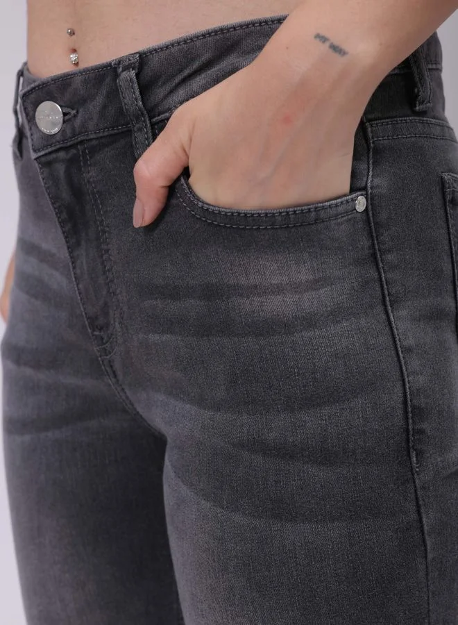 مرفوعة Women Skinny Fit Solid Mid-Rise Jeans