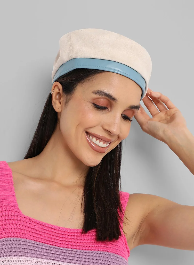 صوص هاوت قبعة بيريه بنسيج متباين - أبيض وأزرق