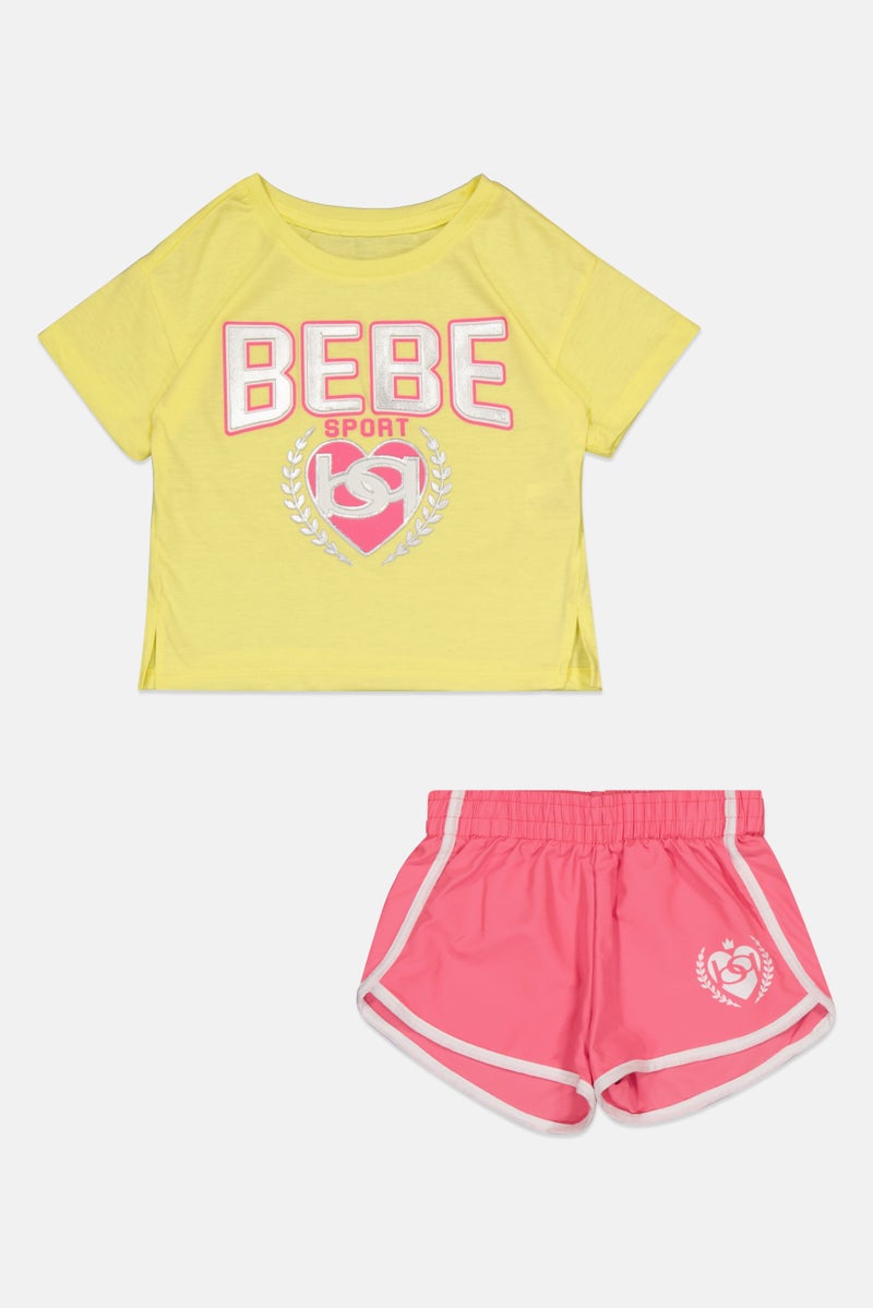 bebe طقم بنات toddlers مكون من 2 قطعة بأكمام قصيرة، قميص خارجي وشورت، متعدد الألوان - Image 2