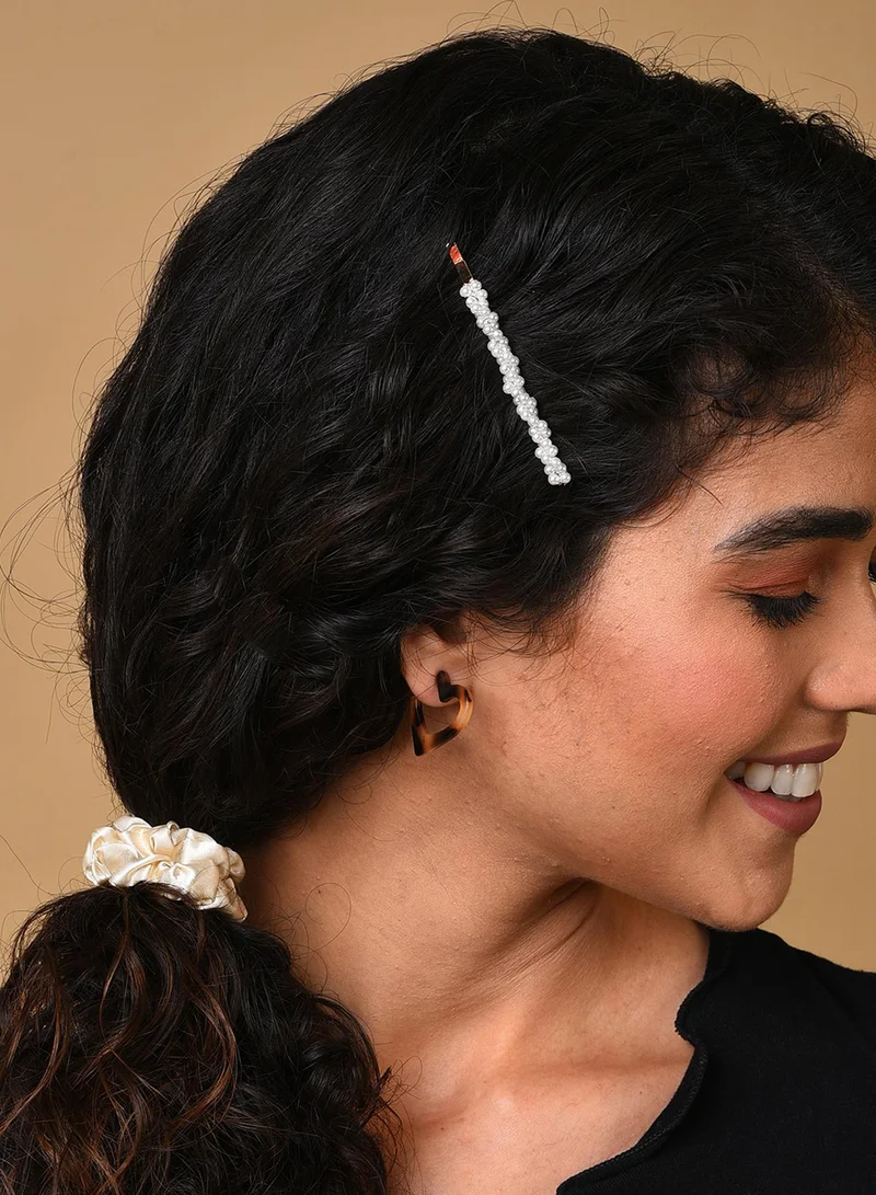 SOHI Off White & Brown Brass Artificial Necklace Jewellery