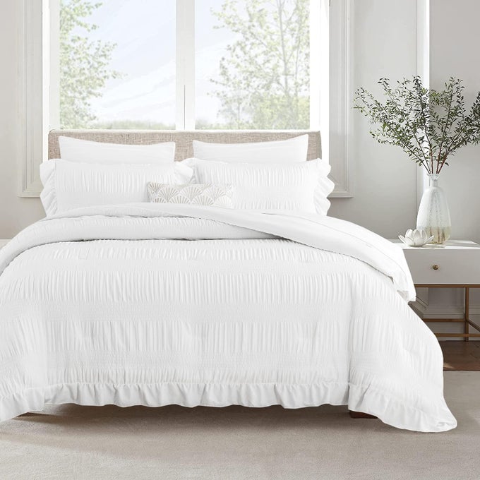 WHITE COMFORTER SET QUEEN SIZE SEERSUCKER DESIGN WITH RUFFLED EDGES SOFT BEDDING SET QUEEN SIZE 3 PCS DOWN ALTERNATIVE LIGHT WEIGHT COMFORTER SET WHITE90X90