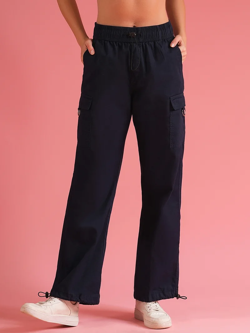 جلو باص بنطلون كارغو نسائي بقصة واسعة وخصر متوسط من جلوبس