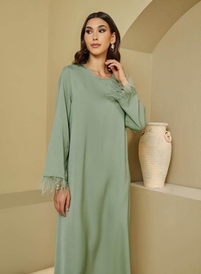 ستايلي جلابية بياقة دائرية وأكمام طويلة مزينة بريش - Image 2