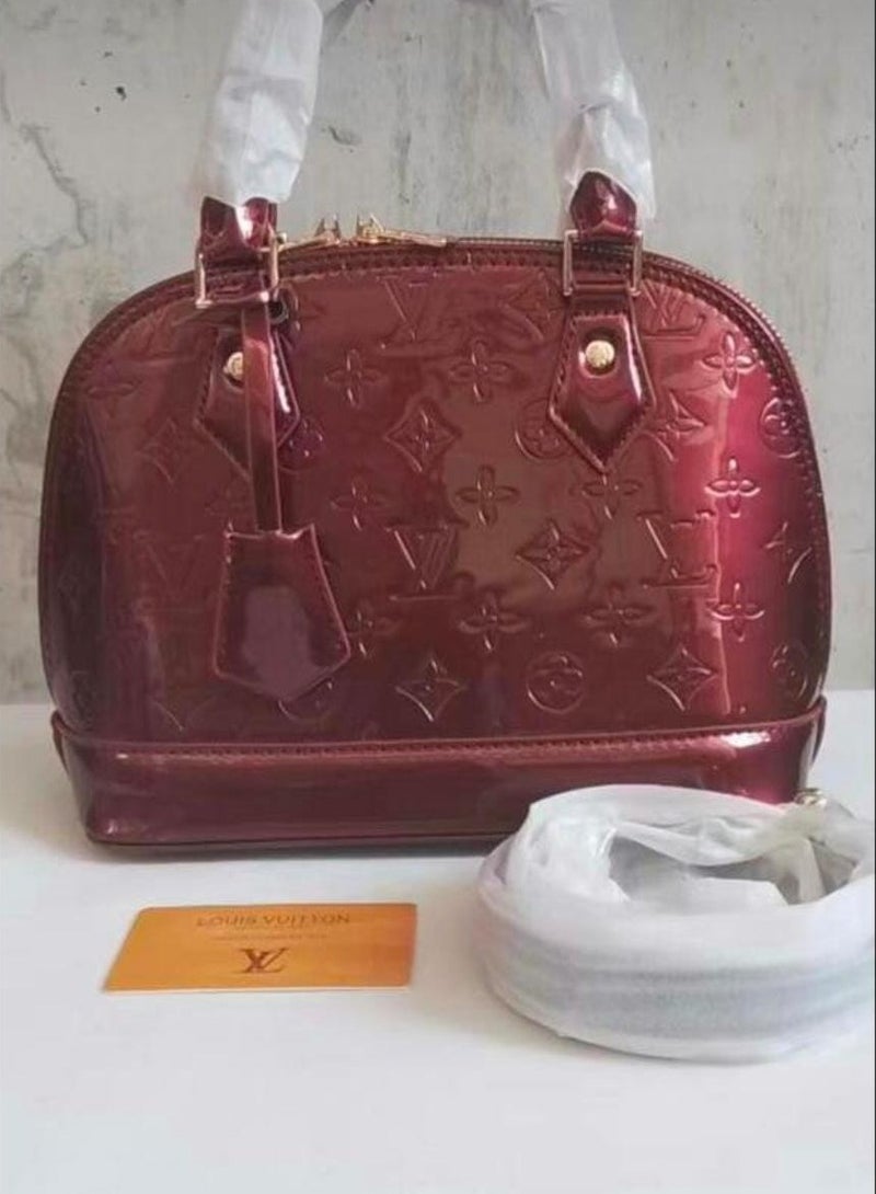 بي&سي شنطه نسائية فاخرة